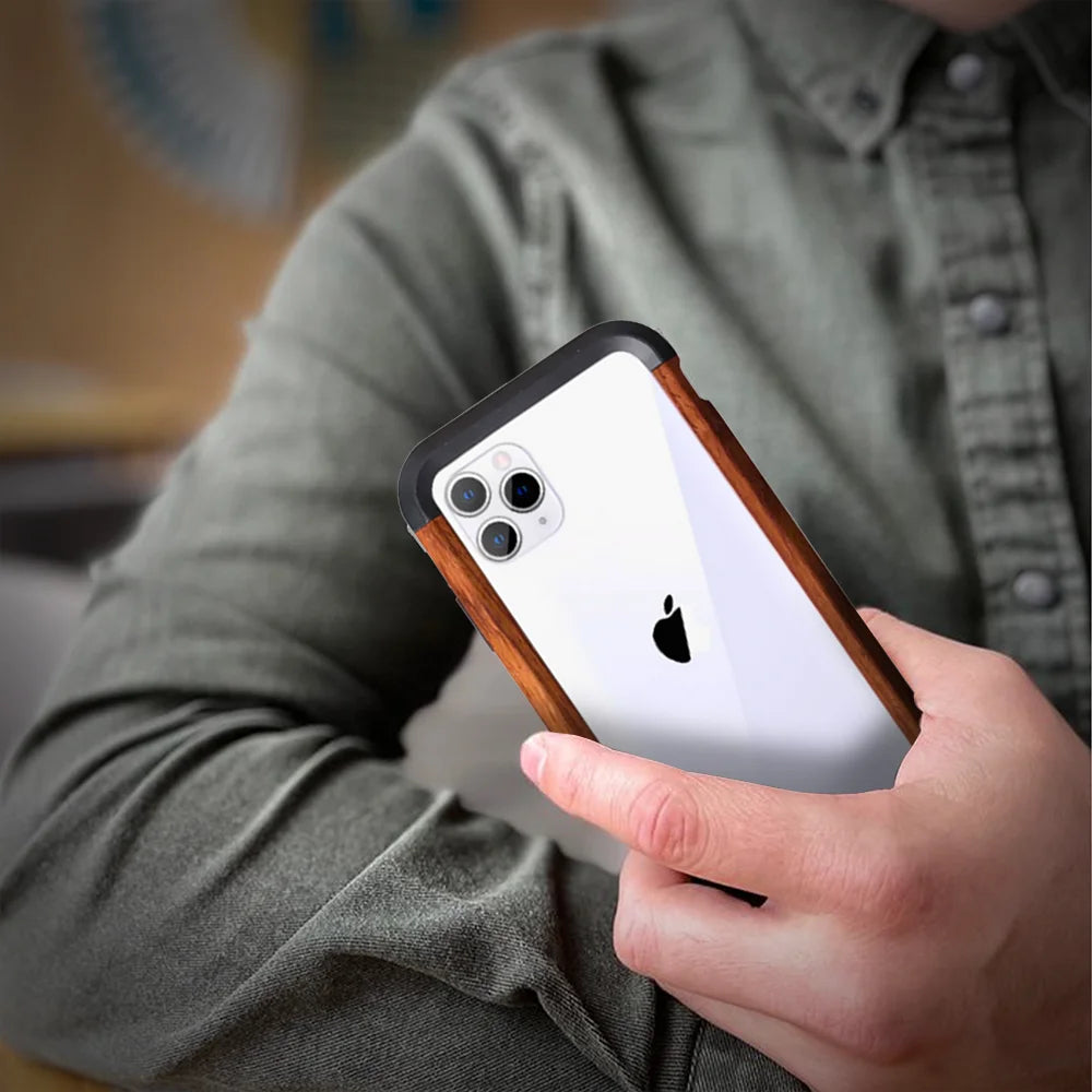 GRUNX Amazon rosewood iPhone case close-up natural wood grain texture reddish-brown back panel detail
