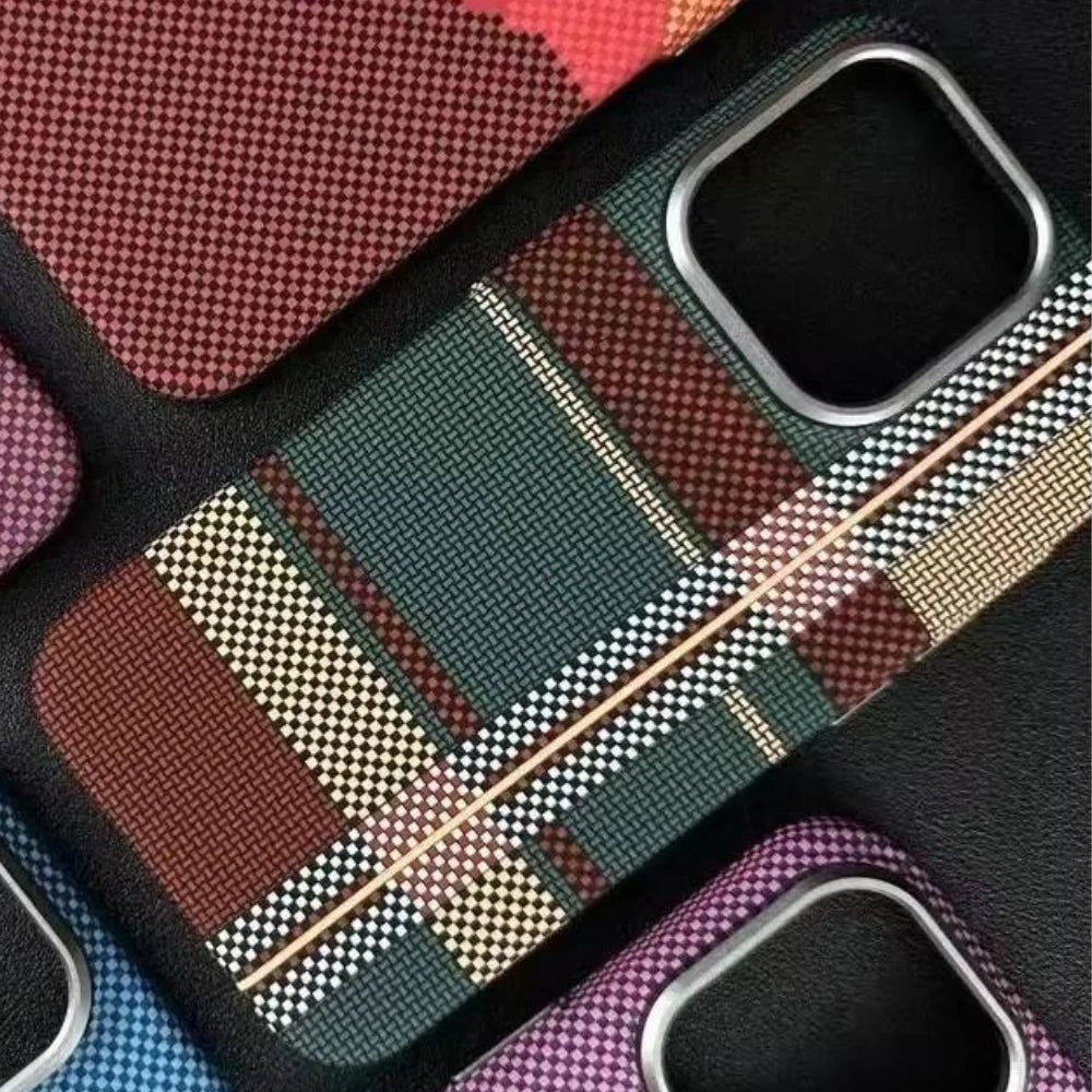 GRUNX Jack magnetic carbon fiber case snapping onto magnetic car mount dashboard India daily commute use